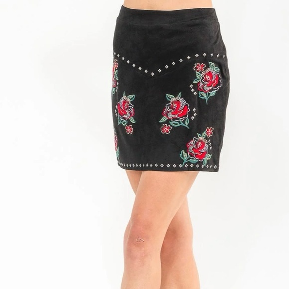 Dresses & Skirts - ✨Floral Embroidered Black Suede Skirt ✨